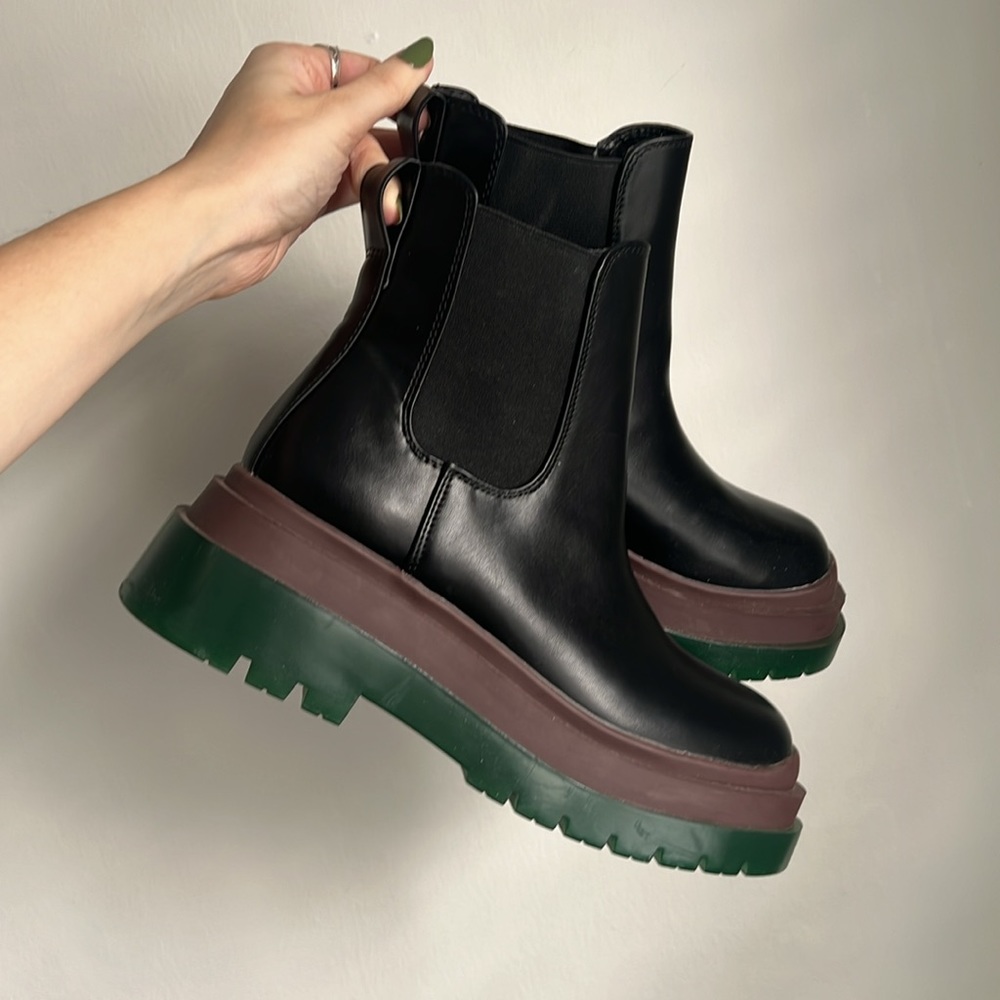 Urban Outfitters chunky chelsea boot